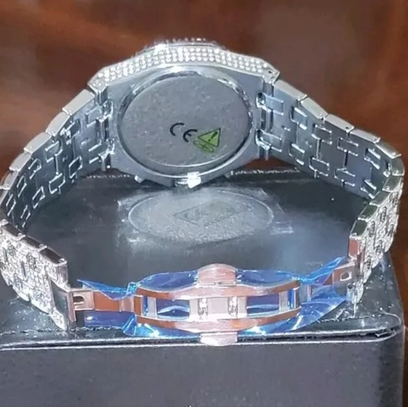 Men's Luxury Fully Covered Iced Out Simulated Diamond  Arabic Numeral Watch - Picture 8 of 15